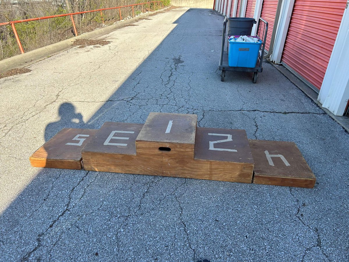 Ashley Brown tweet media