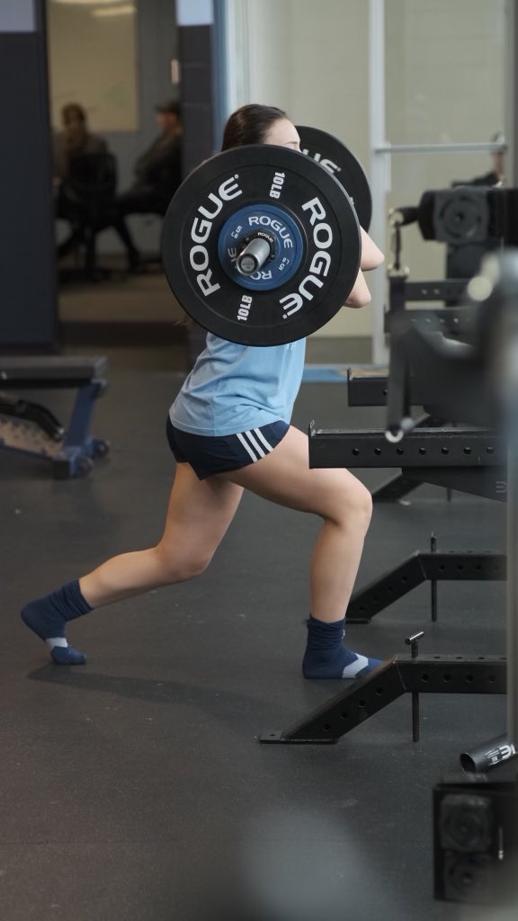 Jungkunst2025's tweet image. Fun night at the Hofstra scrimmage  vs Manhattan College    Nice Hofstra win  4-1 after my workout.  🏋️⚽️💪@HofstraWSOC 

#Classof2025 @LISoccerClub @GAcademyLeague 
#NewsdayTop100⚽️ #AllLeague #MVP #GATeamRep #NationalHonorSociety @KbergAthletics #Hofstra2029 

@TopPreps