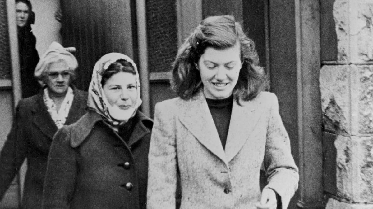 Brother of 'Heavenly Creatures' teen murderess speaks 70 years after infamous crime nzherald.co.nz/nz/a-moment-in…