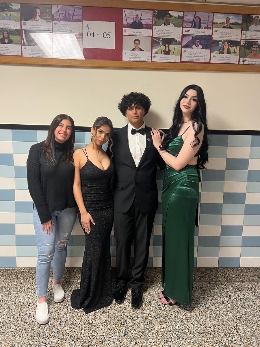 Junior prom fashion show!