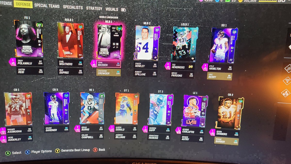 TravisJ41590509's tweet photo. @FerdyHK 25 raiders 25 falcons 25 super bowl panthers offense Washington defense. Had 25 raiders 6 y2k 6 old school 25 super bowl and maxed mannings last week when I posted but this is just beyond broken. Kyle Pitts will be replaced with his 97 when one actually hits auction pc is dead. https://t.co/sElCJ6jP57
