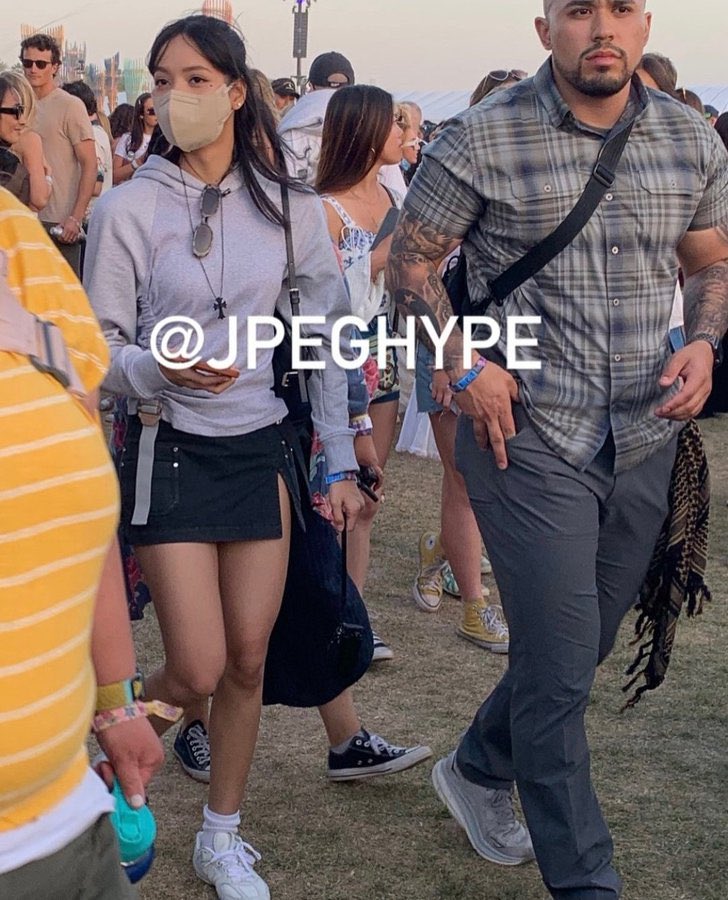 BPINKLATINO's tweet photo. 📸 #LISA en COACHELLA.

#BLACKPINK @wearelloud @BLACKPINK https://t.co/JZfq14BPp7