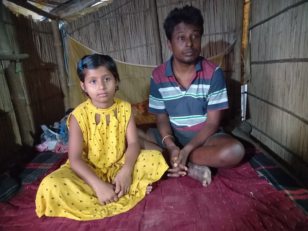 This little girl mother abandoned her and her father due to his sickness Sudhir ji @ssaran999 has adopted her financially for her education, food.