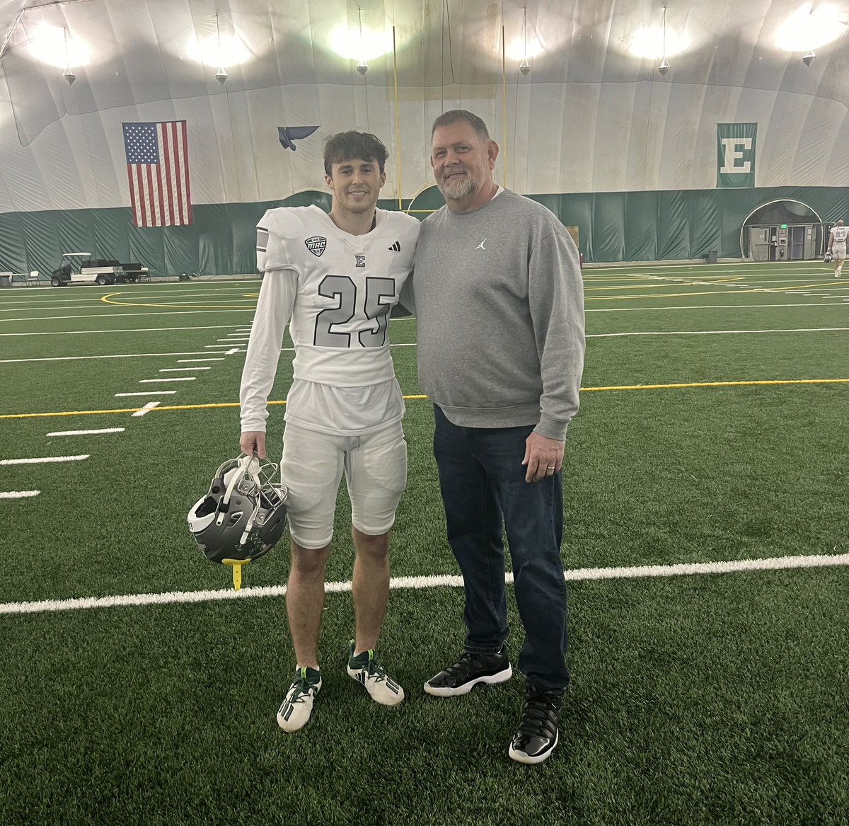HEDslhsfootball's tweet image. Great to see @QFracassi @EMUFB tonight!
