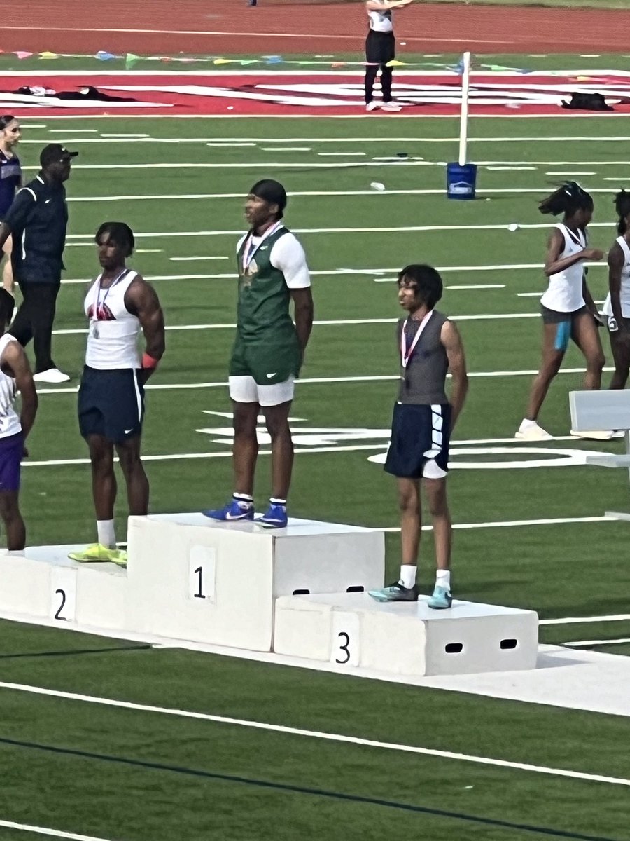 TrishtanWillis's tweet photo. 110mh District 9&amp;10 Area Champ⭐️🥇 On to Regionals https://t.co/Fd7gGufRpN