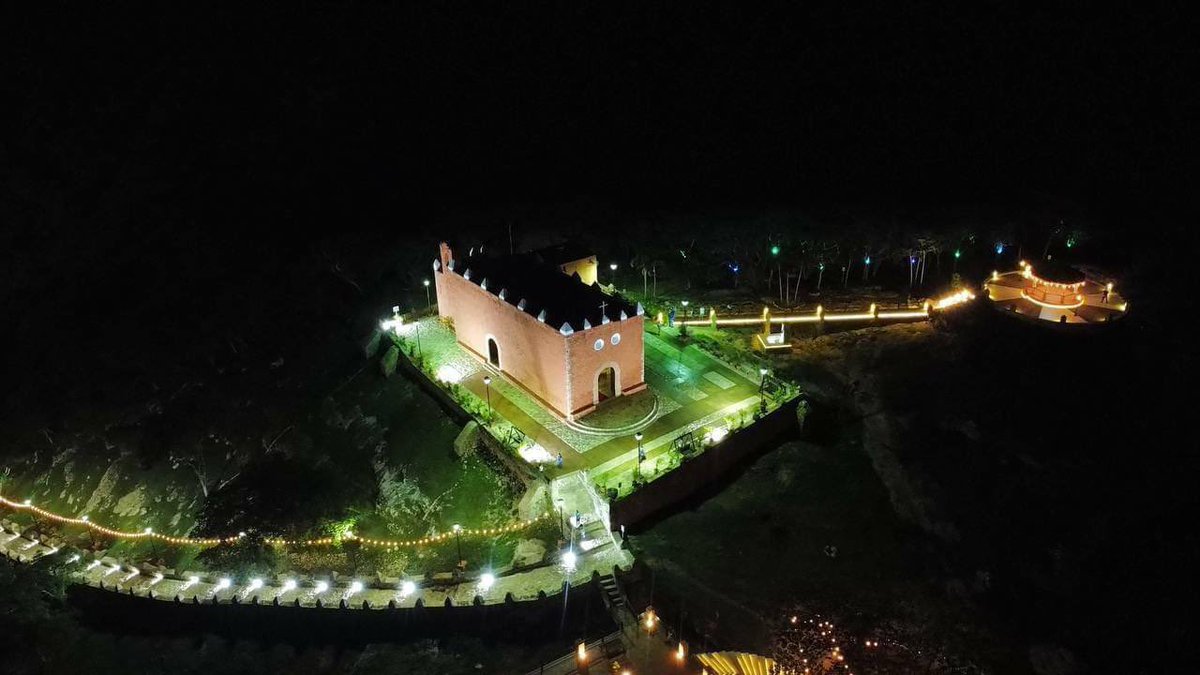 MauVila's tweet photo. ¡#Yucatán destaca en el tianguis turístico! 

#Yucatán recibió 9 reconocimientos en el @TianguisTurisMX entre los que se encuentran el programa de Aldeas Mayas, el Pueblo Mágico de #Tekax, el #ietram, el proyecto Bee Matters, #SaboresYucatán, así como nuestros cenotes, gastronomía y a Co’ox Mayab. Seguimos siendo uno de los mejores destinos y atrayendo más turismo a nuestro estado.