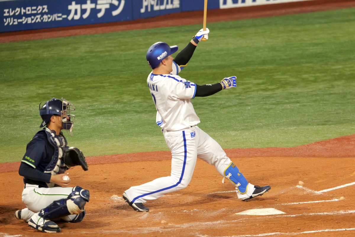 見えてないけど　きっと　お口全開マキw

2024.04.12
横浜スタジアム
#baystars
#牧秀悟