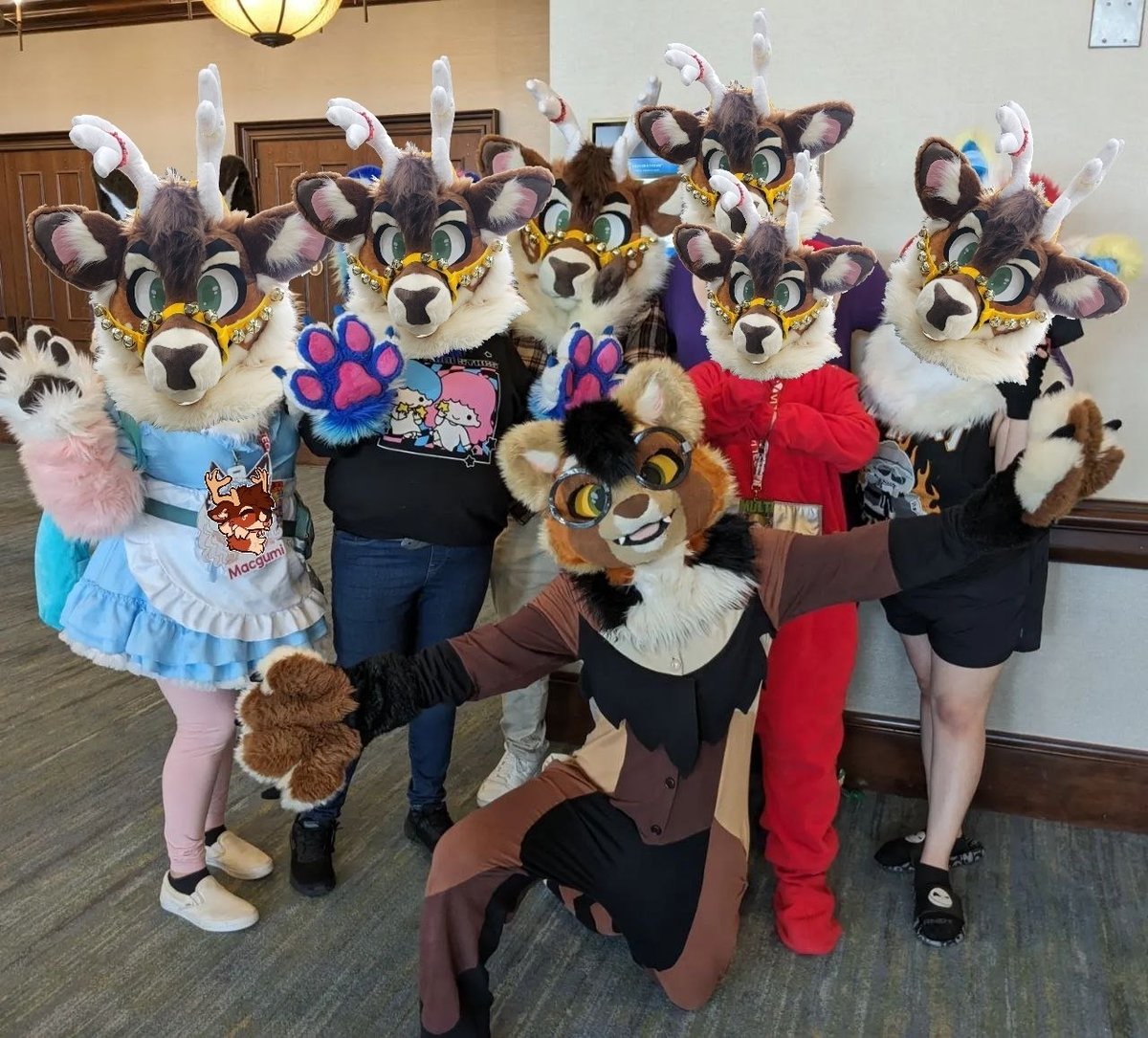 butteerr's tweet photo. Happy Friday! (I'm not late, y'all are just early)
.
.
#FursuitFriday #furry #deergang https://t.co/UFXbP2BNIT