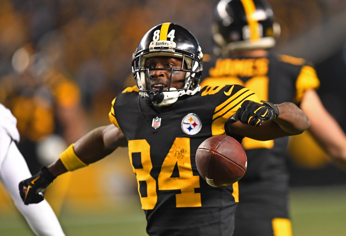 Former Pittsburgh Steelers WR Antonio Brown has said he is retiring from the NFL, per @TannerPhiferNFL - 928 Receptions - 12,291 Yards - 83 TD - 13.2 YPR