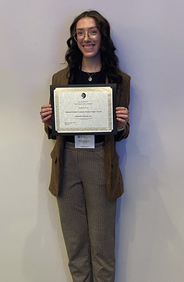 Huge thank you to Association for Death Education and Counseling for awarding me the Richard Kalish Graduate Student Paper Award! My first time at ADEC was wonderful and I’m so honored to have received this award! 💛