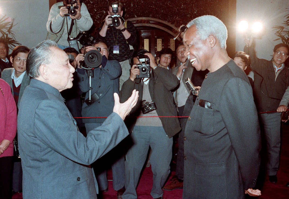 Today marks the 102th anniversary of the birth of the late 🇹🇿 President Nyerere. He visited 🇨🇳 13 times during his lifetime and forged profound friendship with 🇨🇳 leaders. Our founding fathers answered the questions of their times with wisdom and realized their ideals with…