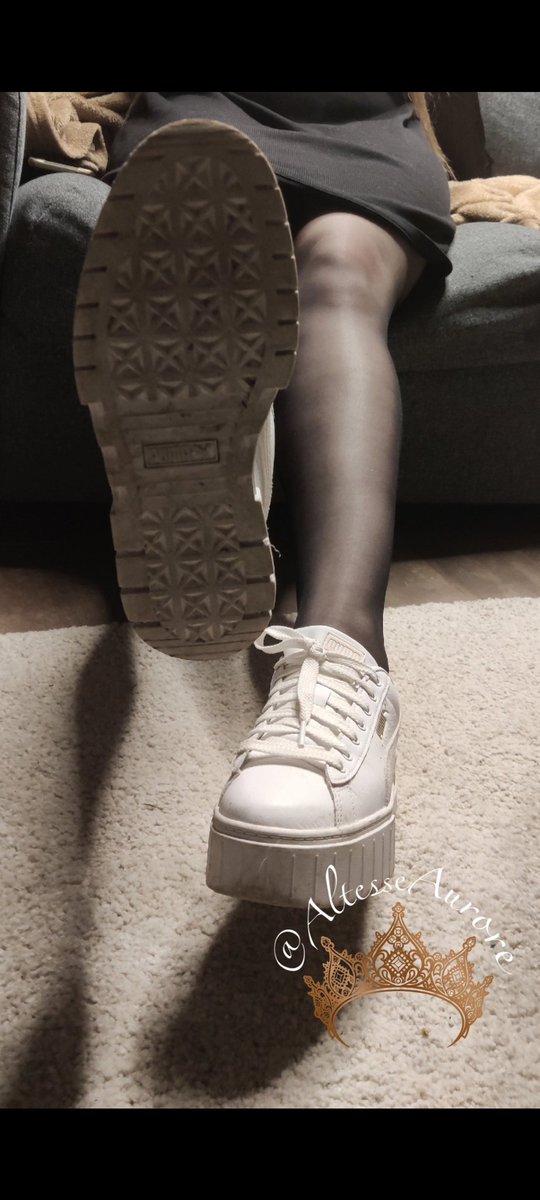 The only romance you will ever have is with the sole of My shoe. Licking, kissing with all your love. Virgin, kept in cage forever. L'unique amour que tu auras est avec la semelle de Ma chaussure. Léchant et embrassant avec tout ton cœur. findom femdom footslave moneyslave atm