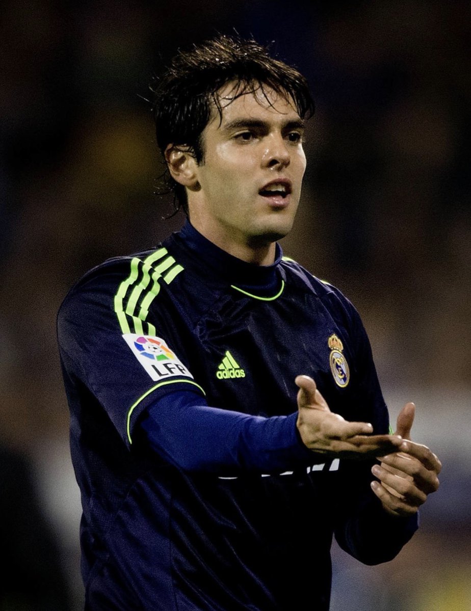 'At Real Madrid, everything gets taken to extremes, as much for the good things as the bad things, so you have to adapt to the way that the press and the fans live through different situations.' - Kaká 🤍