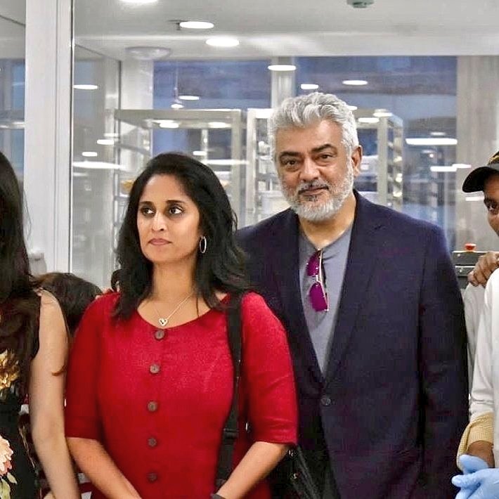 AK with his better half Shalini AjithKumar 😍❤️ #AjithKumar #VidaaMuyarchi #GoodBadUgly