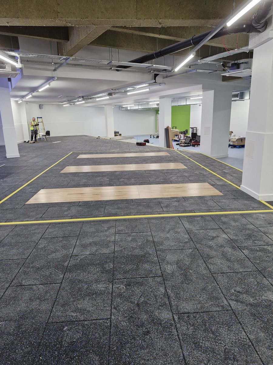 LtdNrn's tweet photo. A whole lot of work went into this recent project in Manchester centre. Freeweight floors &amp; tracks https://t.co/tobc2hHUJq