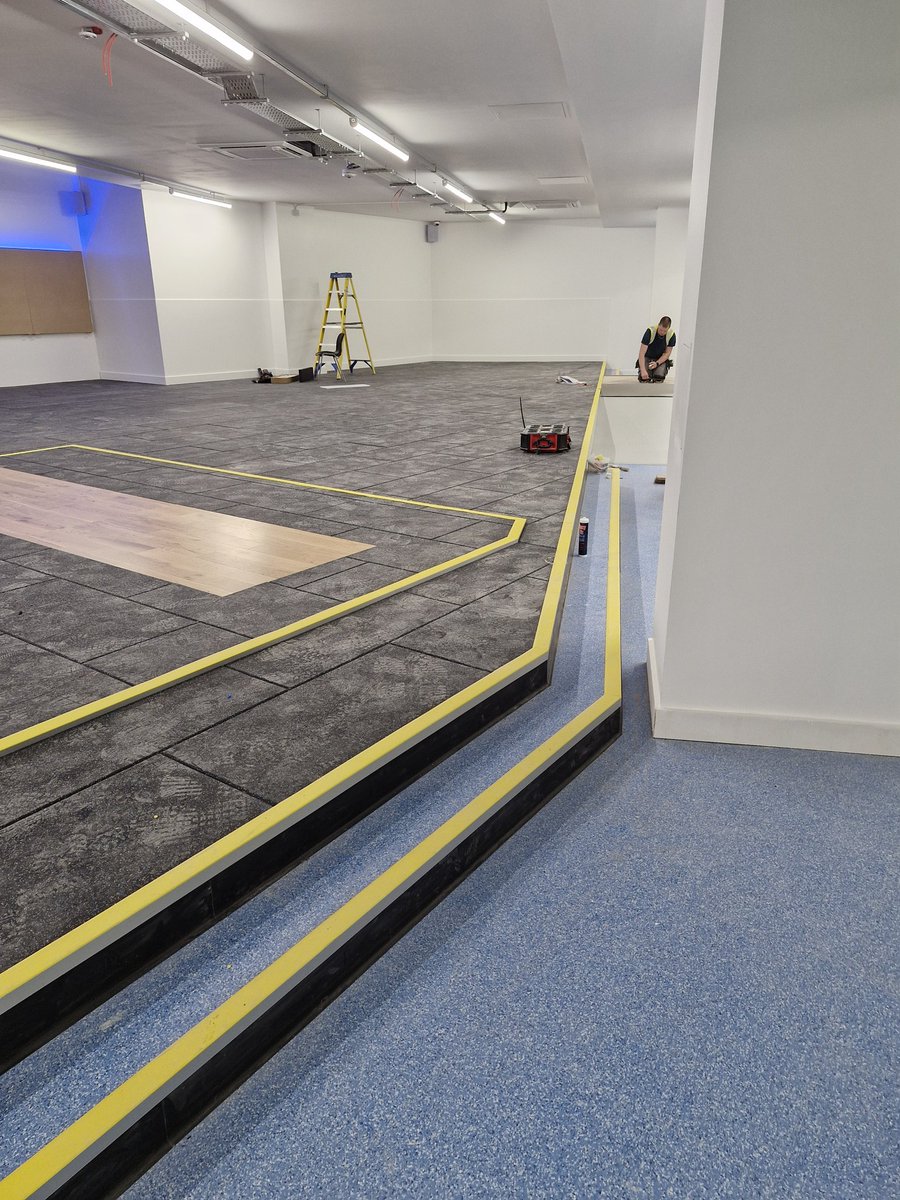 LtdNrn's tweet photo. A whole lot of work went into this recent project in Manchester centre. Freeweight floors &amp; tracks https://t.co/tobc2hHUJq