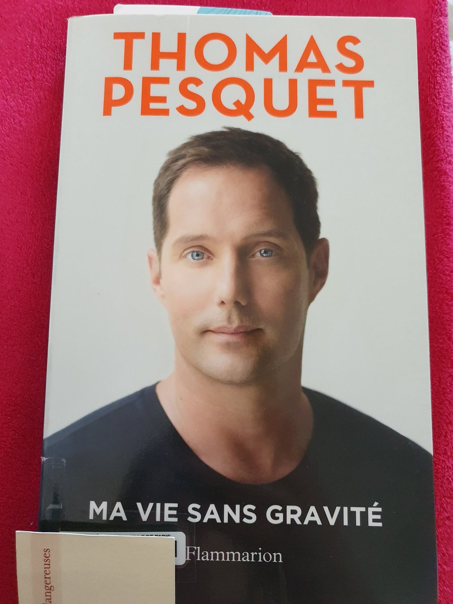 _manonchamp's tweet photo. @memoart_dadrien "Ma vie sans gravité" de Thomas Pesquet https://t.co/NqCWWEvQlD
