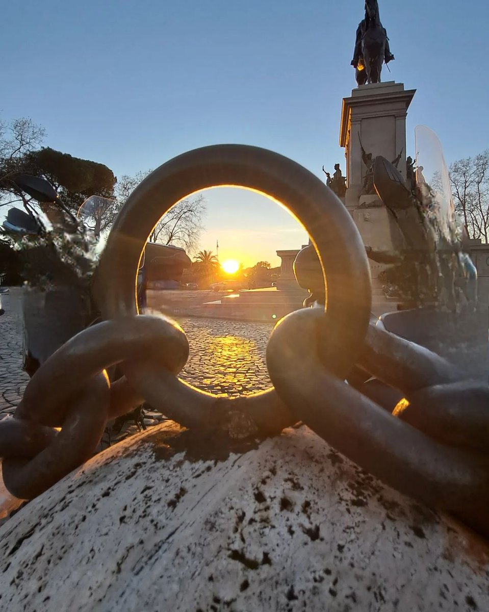 Un tramonto dal Gianicolo.

A sunset from the Janiculum Hill.
📸 IG: susannik67
#visitrome