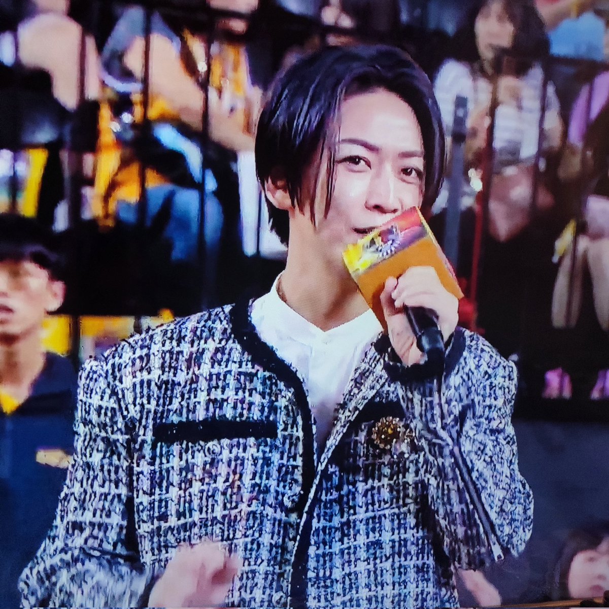 vintichan's tweet photo. 台北ドームでバスケット試合のハーフタイム
亀梨和也の映画番宣
③
#亀梨和也
＃台湾
#怪物の木こり https://t.co/h8VCujbHdF