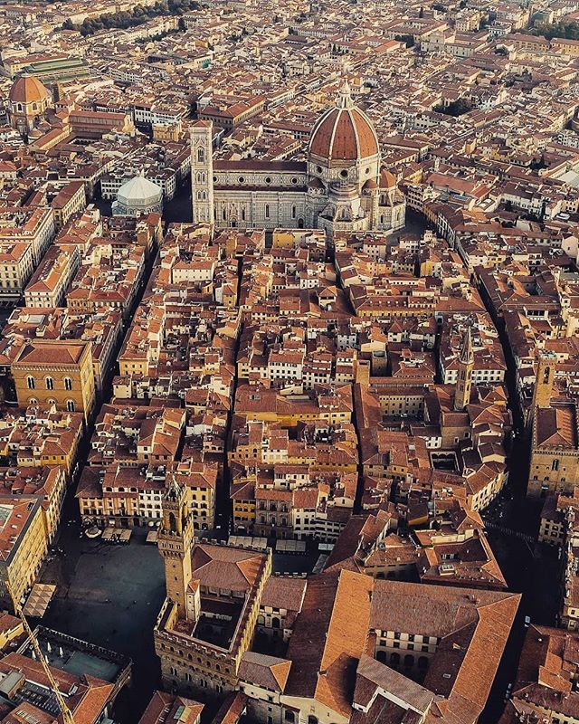 Hace 505 años (en 1519), #Taldíacomohoy nacía en Florencia una de las mujeres más importantes de su época, más conocida en Francia que en su ciudad natal, donde apenas pasó sus primeros años de vida.  (sigue)