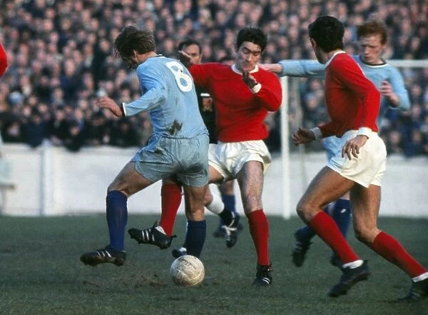 On this day 1971 Sky Blues beat Man Utd 2-1 at Highfield Road with two goals from Ernie Hunt .Best scoring for United. att .33,849