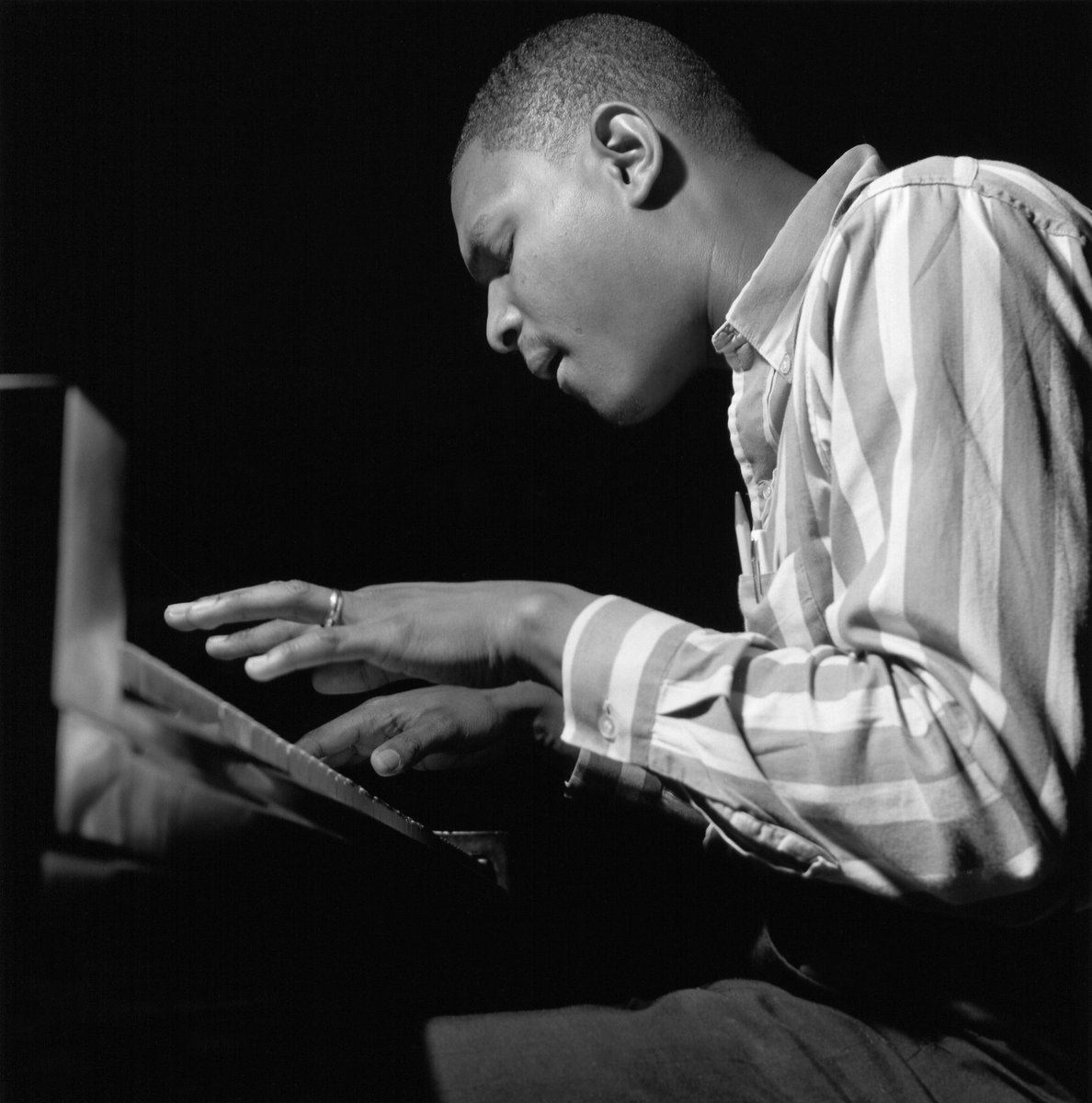 McCoy Tyner Trio plus Freddie Hubbard & Joe Henderson - Inner Glimpse (fragm.)
youtube.com/watch?v=gcVMg2… 
#jazz #art #jazzlegends #instrumental #piano #jazzmusic #jazzclassics