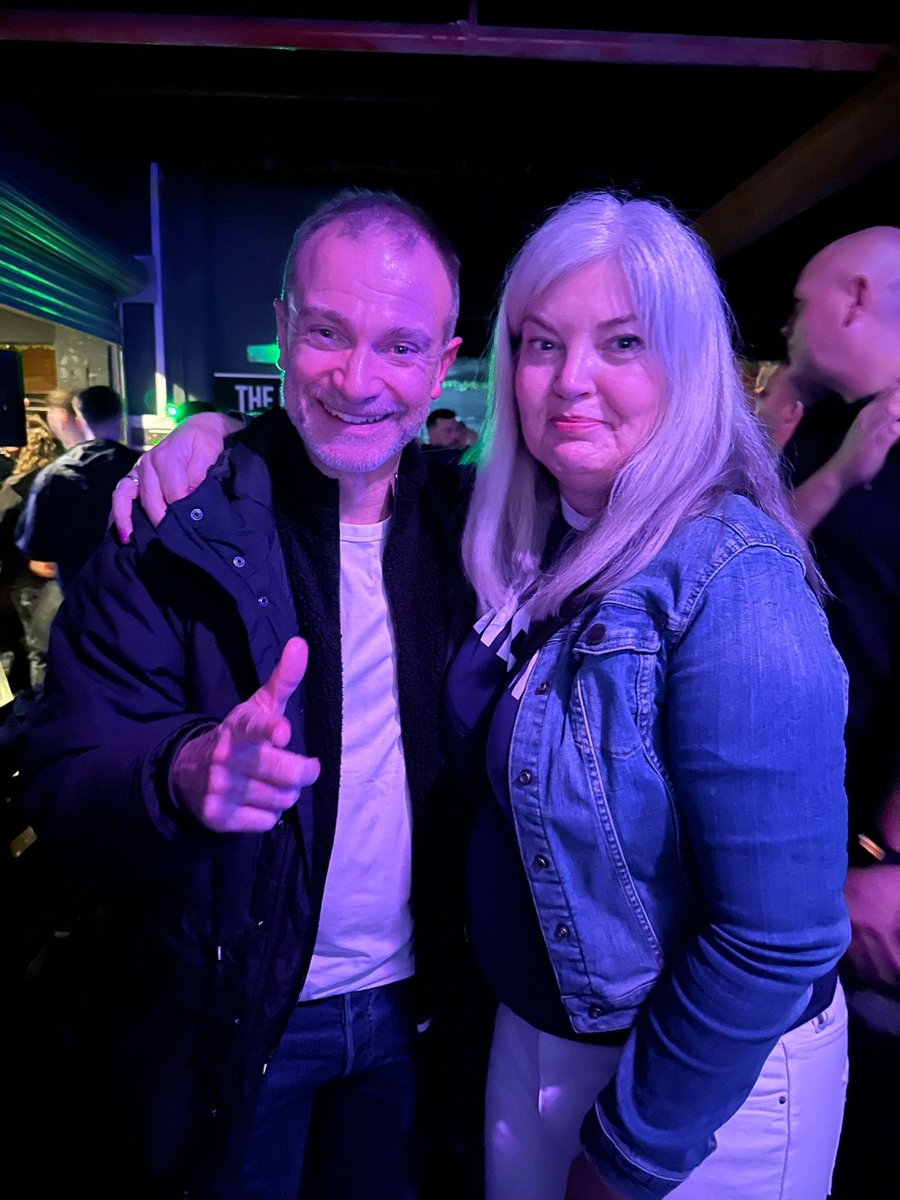 Sambb66's tweet photo. @MARKCHAPPELLINO @TheKsUK See you soon . 
I think I emotional cried more at Valley one . 
It’s been amazing to see you , next time hopefully both Nima and yourself in Manchester . 🔥 https://t.co/ZmW2yoIG09