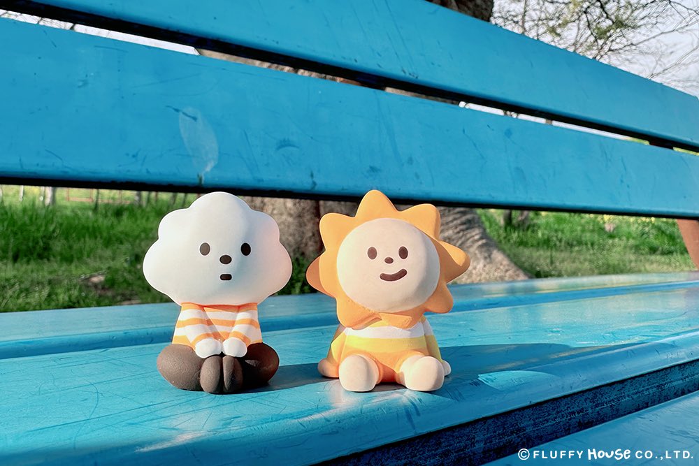 FluffyHouseCS's tweet photo. It's Saturday, let's go out and play!🌞☁️🌈
#Fluffyhouse #フラッフィーハウス #arttoy #weather #플러피하우스 #weekend #weekendvibe #mrwhitecloudandfriends #goodlife #sunnyda #gachatoy https://t.co/ldfVmrpcLQ
