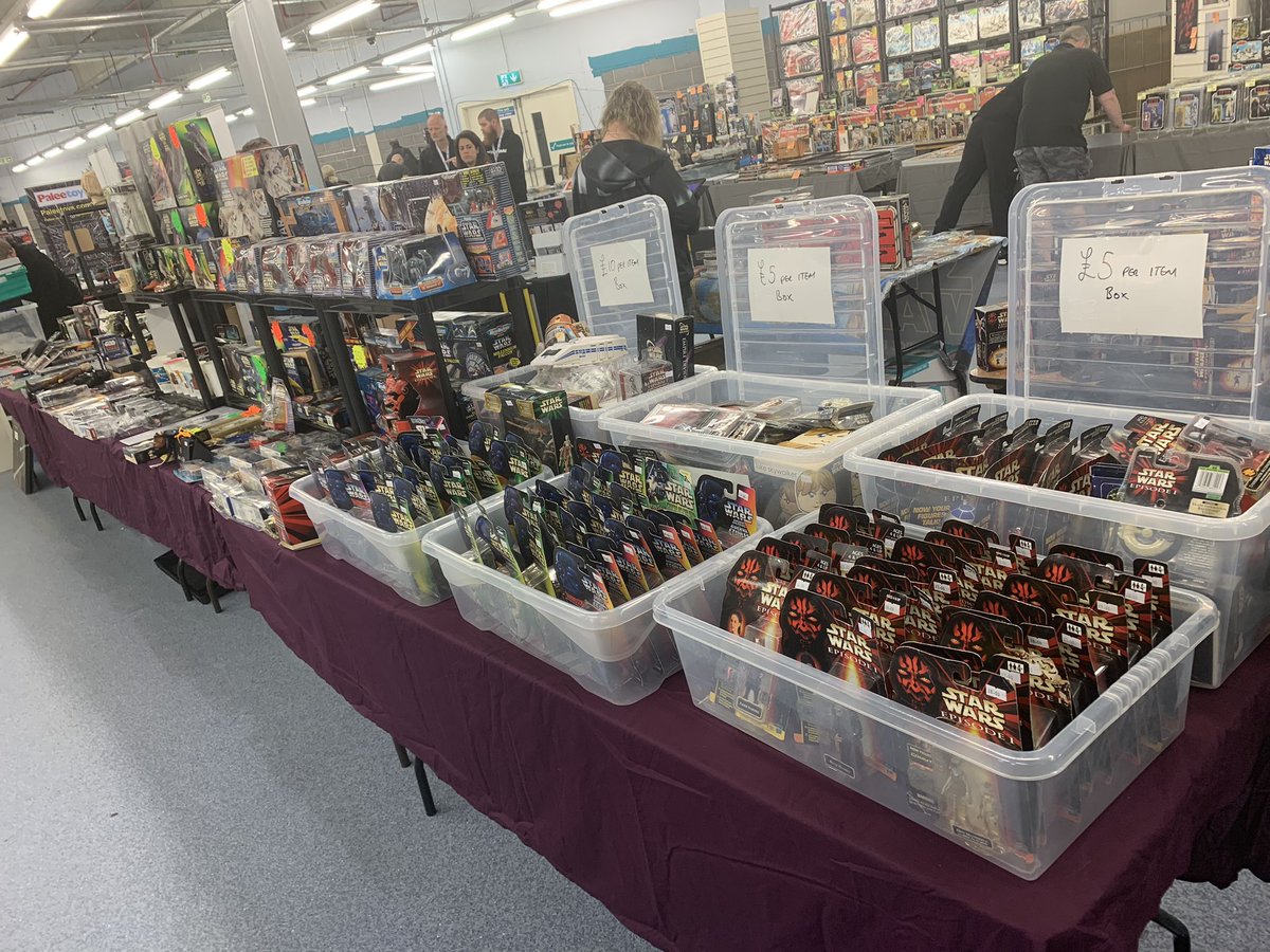 Don’t worry, the shop is open as normal this weekend, but it will be lacking in Star Wars stuff…. As I’m trading at Echo Live today in Redditch!!