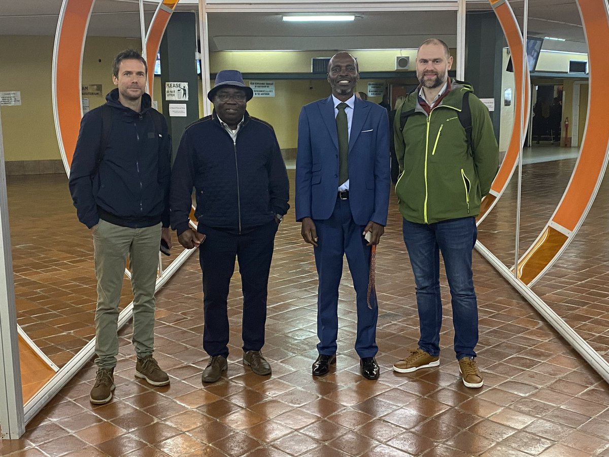 NjobehPatrick's tweet photo. So so privileged to be hosting @go2uj to 2 @ugent  @saeger_sarah Master students, 3 @sciensano, 1 @MizzouNews #researcher, 2 #professors 4rm @theNWU and @UNIZULUongoye  same time on exchange programmes 4 various intl projects on #foodsafety. Full of field trips, lab visits &amp; fun https://t.co/2BajyTLJUK