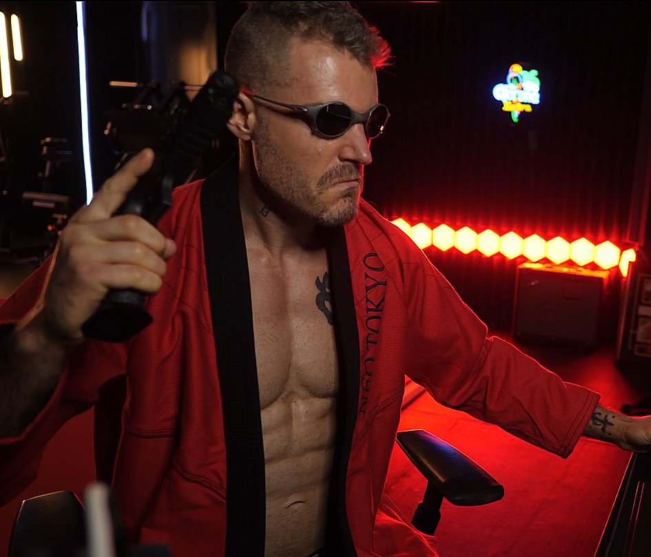 It's 3am Saturday.

I am up. Shooting a video on this dump.

You are leaving a preliminary + commenting your wallet  to win a cookie below.

Together, we will ruin financial content on YT for years to come. We are inevitable.