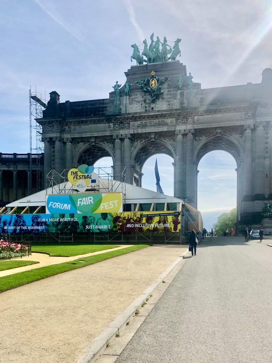theREALzkg's tweet photo. Yesterday at @neweuropeanbauhaus Festival 2024, the new #ETOMNEBLab was represented by Robert K. Huber, director of #BHROX, introducing the concept of #ProgressiveHeritage to make Modern Heritage productive for contemporary challenges to support European social cohesion https://t.co/4s2RgtoILZ