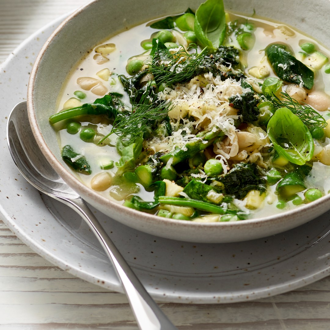 robertwelchuk's tweet image. With fresh flavours, seasonal ingredients and easy preparation, our springtime recipes are a feast to be shared and enjoyed: robertwelch.com/pages/recipes #RobertWelch #SpringRecipes #HealthyMeals #SpringFood #SpringTable #Minestrone