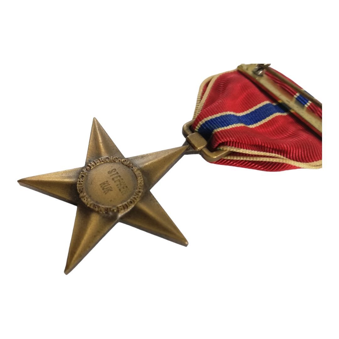 US Bronze Star Medal
#militariabelgium #militaria #wwi #wwii #ww1 #ww2 #militaryhistory #militariacollector #militariacollection #ww2history #buyandsell #buyandsellmilitaria #militariatradingplatform
militaria-belgium.be/webshop/ww-2/m…
buyandsellmilitaria.com/en/us-bronze-s…