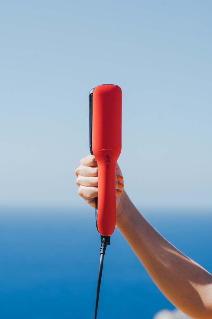 She's just a vibe. ❤️ ghd max in radiant red as part of our latest limited edition collection, colour crush. 

#ghdcolourcrush #ghdhair #ghdmax #ghdsouthafrica #goodhairday