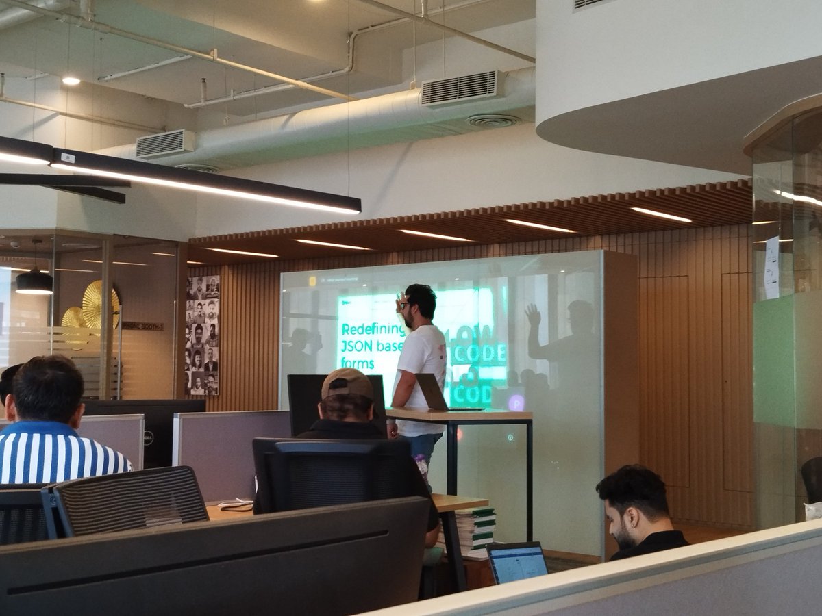 _piyushsarin's tweet photo. Ready to dive deep into JSON-based forms with Vibhor at brevo!!🌟 Don't miss this chance to redefine your approach! #JsLovers #JSON #webdeveloper #brevo https://t.co/oDDwhfMwLZ