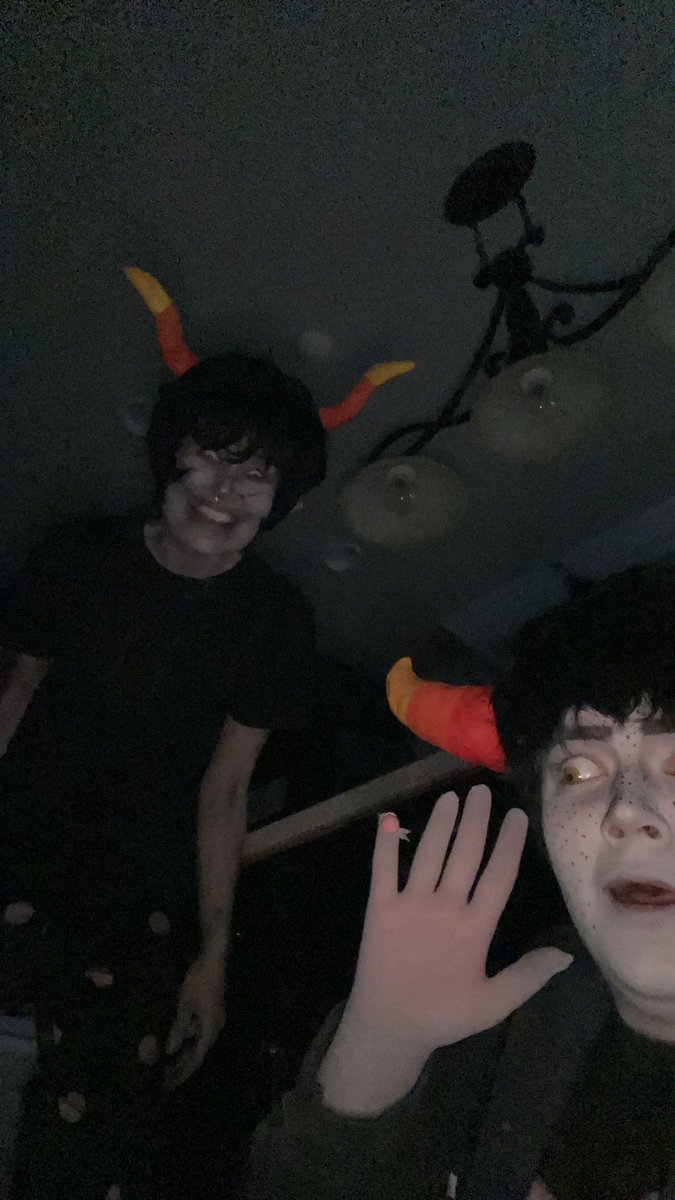 kiibokat's tweet photo. in honor of gamtav winning me and my friend cosplayed gamtav 🫶 (i voted for johnkat actually but pretend i didnt) https://t.co/jMmnPjmGHj