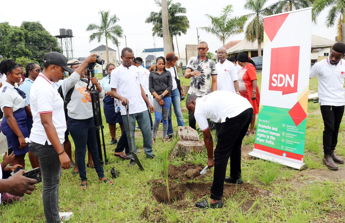 SDNNigerDelta's tweet photo. To commemorate our #20YearsofImpact milestone, SDN, as an organization dedicated to environmental sustainability, has collaborated with @CleanCyclers. Together, we raised awareness among young people and students of the Rivers State College of Health Science Technology https://t.co/nwqgD5R3IB