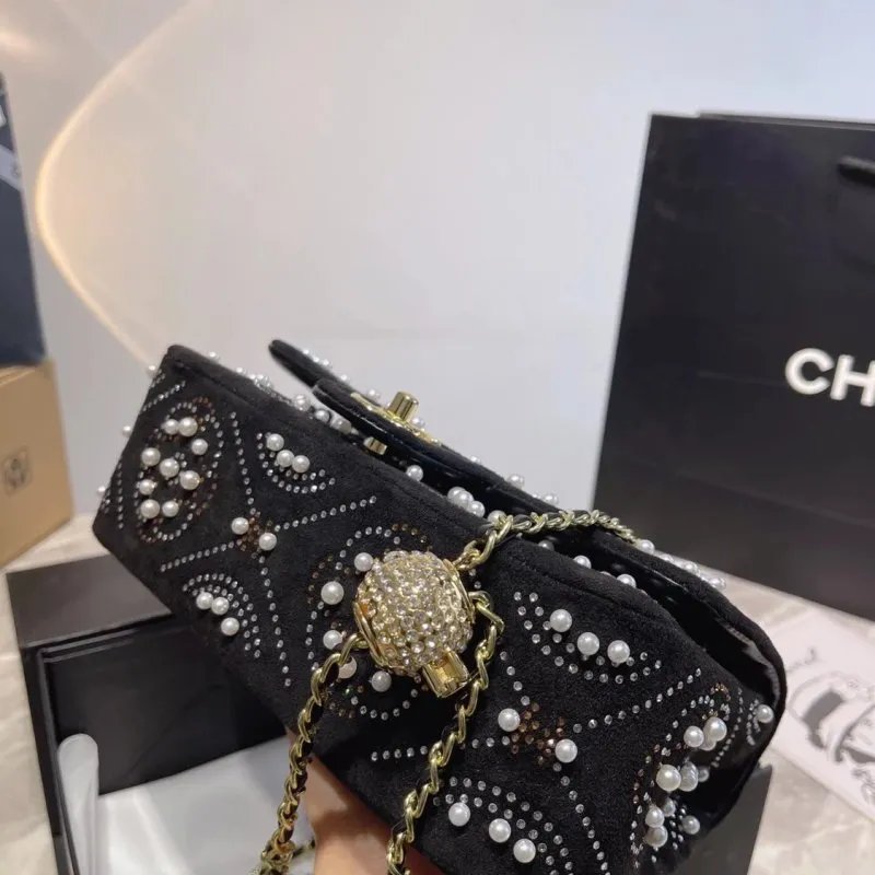 👜Reps Pearl-Embellished Shoulder Bag

US$150.6😄

#shoulderbag #repsshoulderbag #fauxbags #replicaluxurybags #shoulderbags #fakebags #repsdiorbags #womenbags #highqualityshoulderbags #chainbags #counterfeitbags
 #replicadesignerbags #babareplica