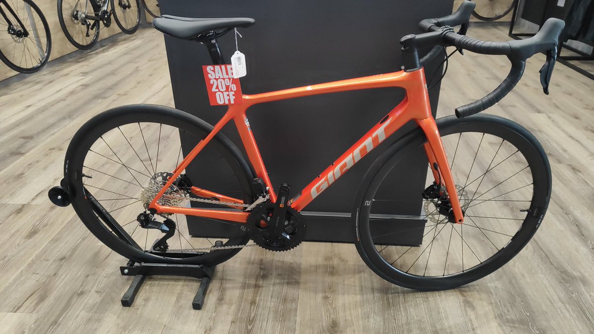 Giant TCR Advanced 1+ Disc 2024 , Shimano 105 Di² , now down to £2959.