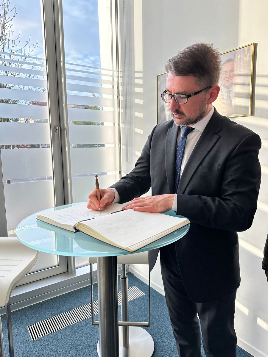 #LiSoV besucht das #veteranenBüro der #Bundeswehr in #Berlin. Das #büro leistet einen unschätzbaren Beitrag zur Anerkennung und Unterstützung unserer Veteranen, die durch ihren Dienst der Gesellschaft gedient haben und es noch tun! #fdpbt #fdp #liberal