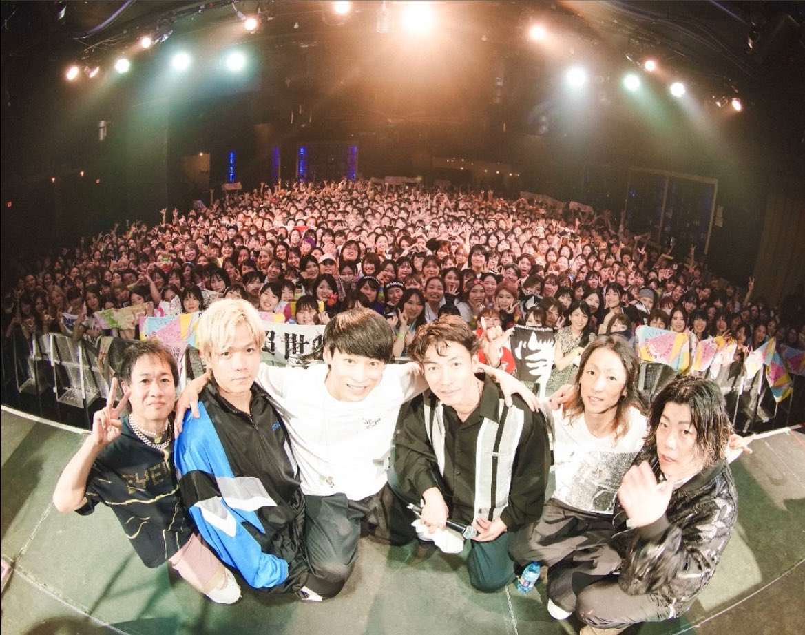a9hrn54's tweet photo. 人生初Hawaii初海外遠征🌺生涯で海外遠征をする日なんて、出会った中学生の頃の自分は全く想像してなかったな🤔崇拝レベルのメンバーと近付けなさすぎて、後退りして出てきてしまったのは少しだけ後悔🤦‍♀️もうこれから先ない経験と多幸感を与えてもらって感謝🥰大好きっ！ https://t.co/4kgct2qxrM