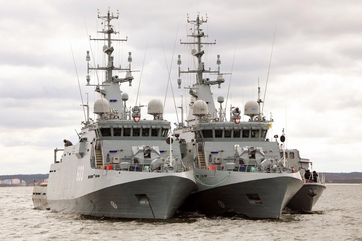 MarWojRP's tweet photo. Już dzisiaj przy szczecińskich Wałach Chrobrego zacumują dwa najnowsze niszczyciele min @MarWojRP⚓🇵🇱 - #ORPAlbatros i #ORPMewa.

👉 Załogi zapraszają sympatyków #MWRP oraz mieszkańców Szczecina i regionu na swoje pokłady ‼️ w niedzielę, 14 kwietnia w godz. 1️⃣3️⃣:0️⃣0️⃣-1️⃣7️⃣:0️⃣0️⃣ ‼️ https://t.co/s94ObVvwDH