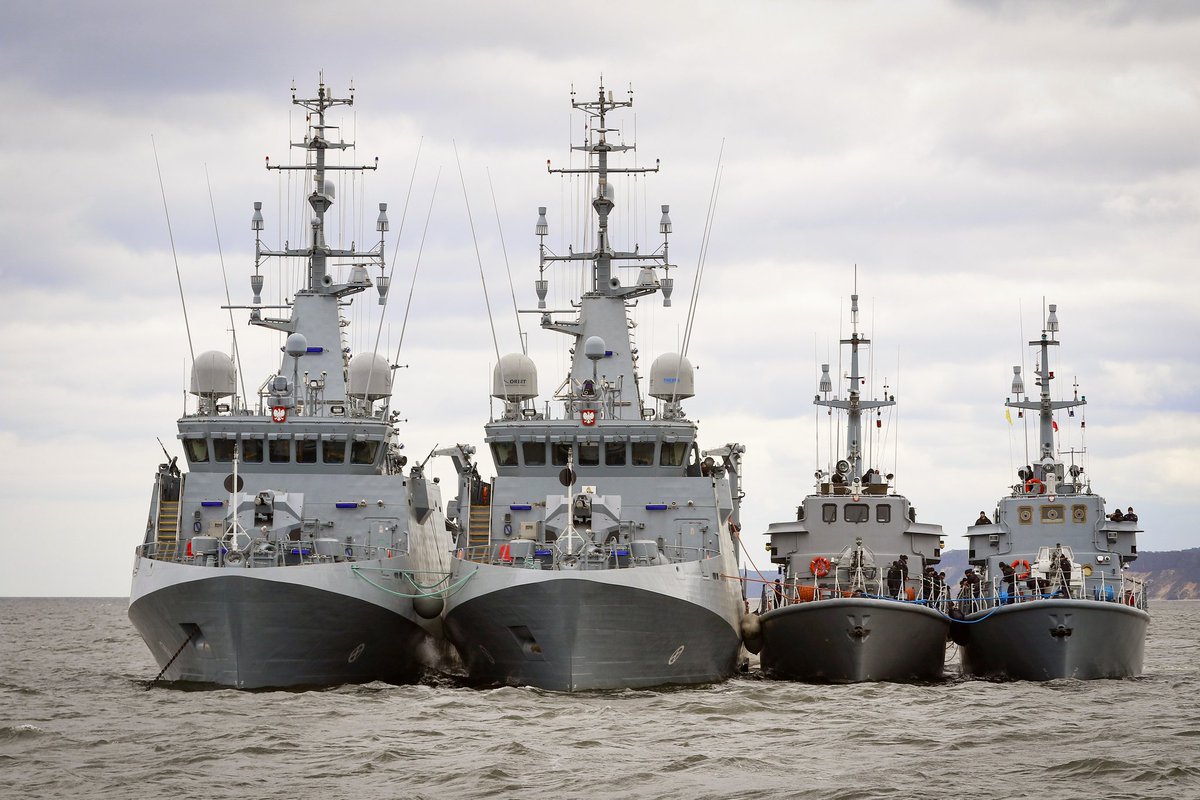 MarWojRP's tweet photo. Już dzisiaj przy szczecińskich Wałach Chrobrego zacumują dwa najnowsze niszczyciele min @MarWojRP⚓🇵🇱 - #ORPAlbatros i #ORPMewa.

👉 Załogi zapraszają sympatyków #MWRP oraz mieszkańców Szczecina i regionu na swoje pokłady ‼️ w niedzielę, 14 kwietnia w godz. 1️⃣3️⃣:0️⃣0️⃣-1️⃣7️⃣:0️⃣0️⃣ ‼️ https://t.co/s94ObVvwDH