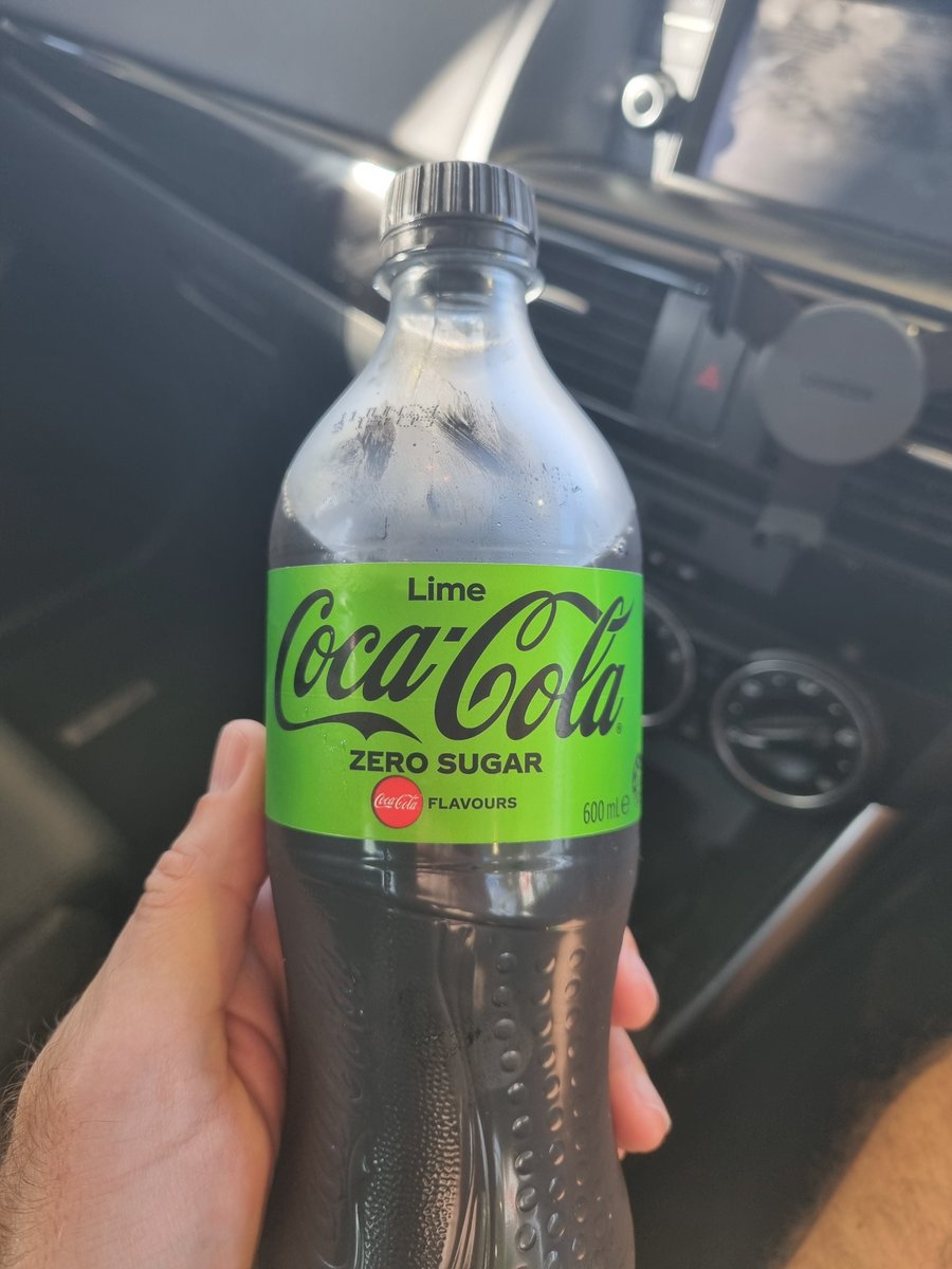 ChrisHoodAU's tweet photo. Am I doing this right? #limeclub https://t.co/hWcfcF3AOc