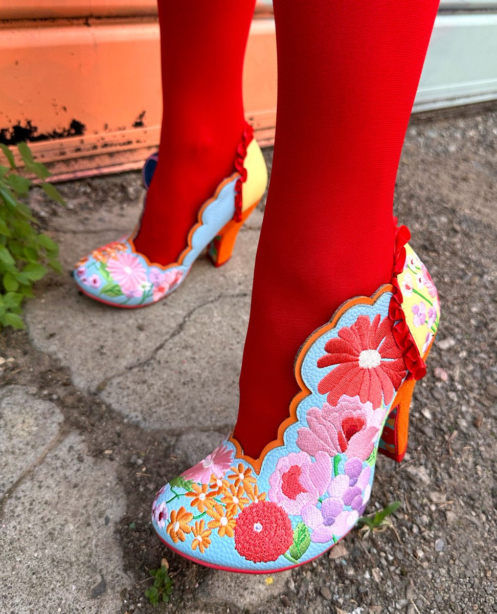 Thank you for supporting us over an amazing 25-year period of Irregular Joy! 🌈 25% OFF EVERYTHING! 🤠 Use CODE: 25years at checkout! 'Wildflower Wander' was £129.00 just £96.75! 🤪 irregularchoice.com/products/wildf…