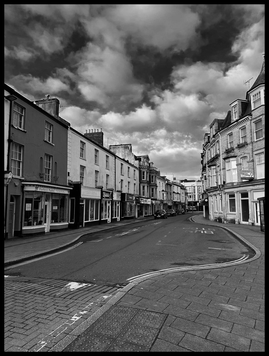 Teignmouth Street 2 #Gallery365mono #Gallery365in2024Saturdaymono