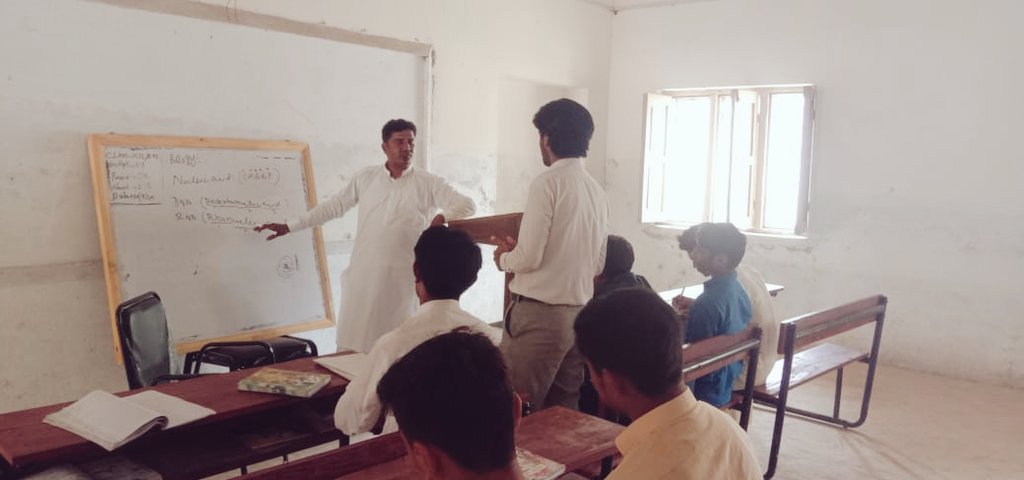 mujeeb_ruk's tweet photo. SELD in the year 2022 appointed "Subject Specialist Internees" are demanding regularization under Sindh Civil Services Rule 1973, citing past precedents like IBA Headmasters, Doctors, and Nursing Staff. #RegularizeUs #InterneesDeserveRecognition #EducationalDevelopmentByInternees https://t.co/XlUBWPCKvu