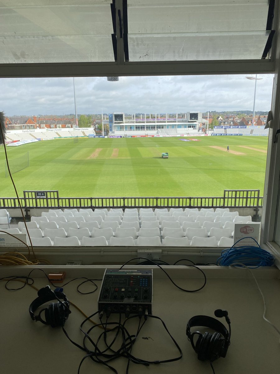 Following yesterday’s on-air Shakespearean conversation - ⁦@KevinHandSport⁩ ⁦@MatthewisGreen⁩ and myself will be like greyhounds in the slips (if there are any with the Kookaburra ball) for ⁦@NorthantsCCC⁩ and ⁦@Middlesex_CCC⁩ from 11. ⁦@BBCSport⁩