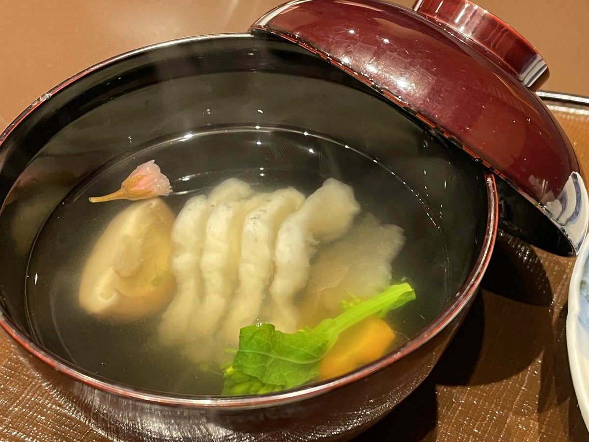 BlueUniver888's tweet photo. 突然の飯テロとライブ！
今夜21:00頃からARKで雑談ライブするよー。
都会の喧騒を逃れて、山奥で新しい生活をはじめた夫婦の物語。人生の楽園、お楽しみに。
チャンネル↓
https://t.co/GqQaEyEavX

#ARKSurvivalAscended #Live #YouTubeLive https://t.co/KXXec5USQN